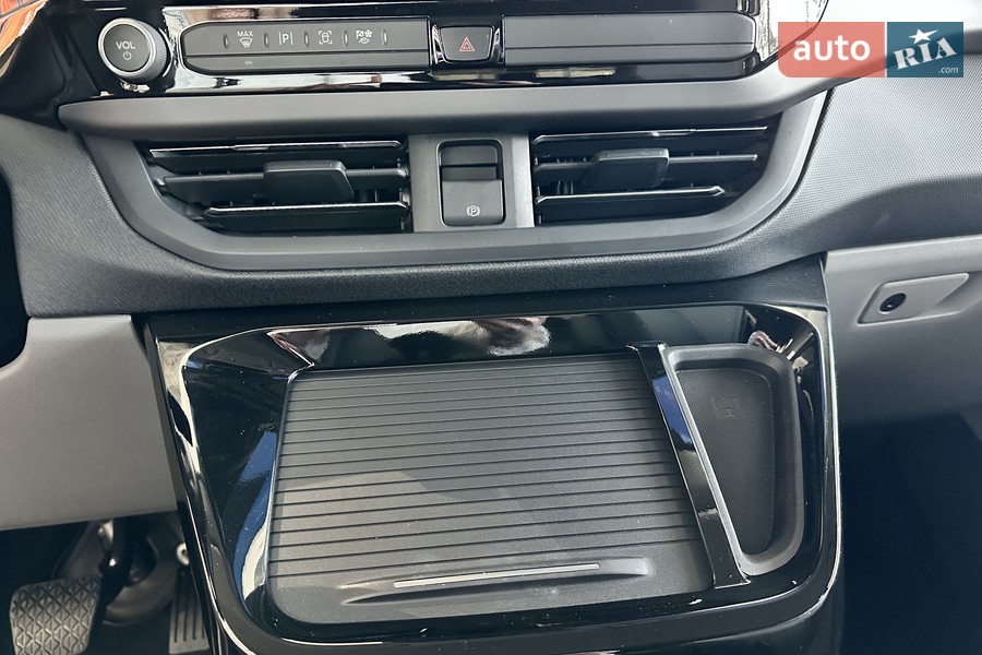 Ford Tourneo Custom - фото 24