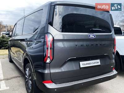 Новий Ford Tourneo Custom 2025 - фото 4