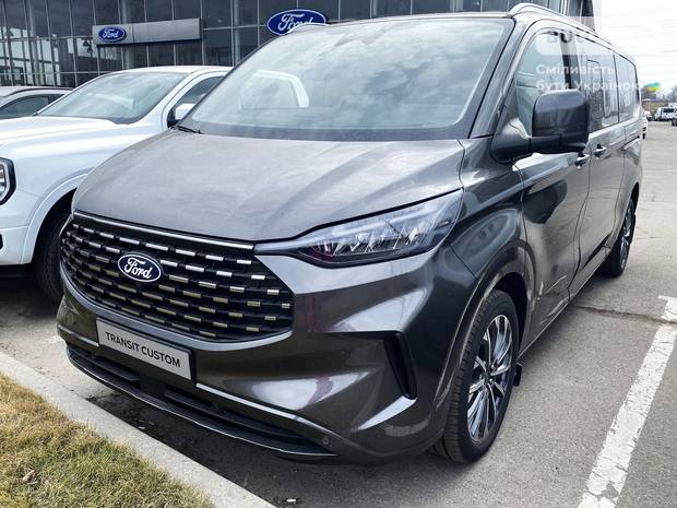 Ford Tourneo Custom 2025