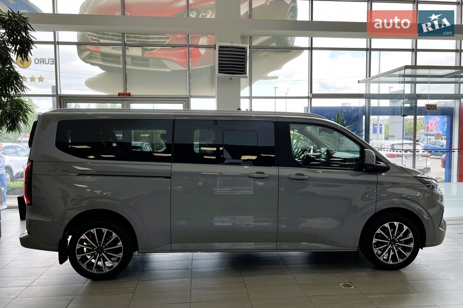 Ford Tourneo Custom - фото 3