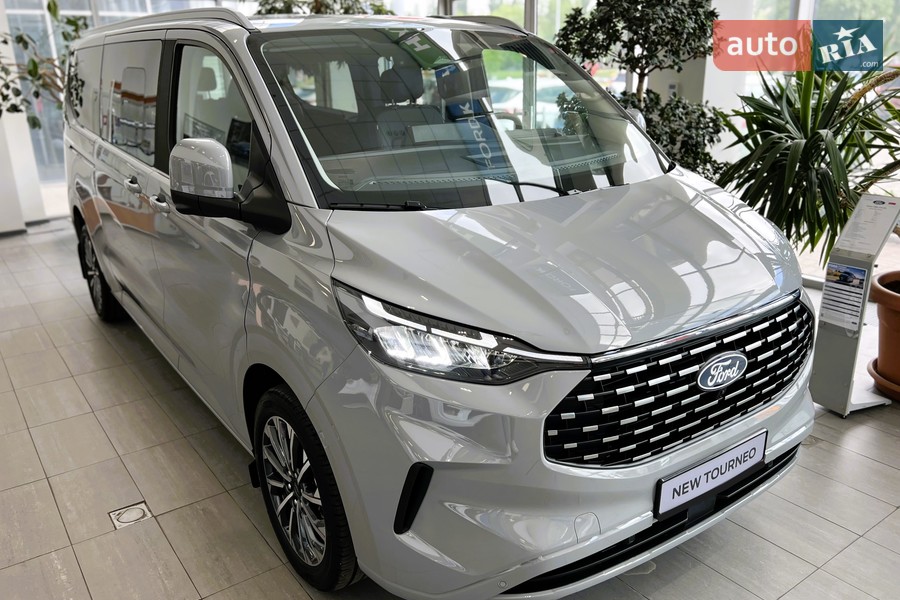 Ford Tourneo Custom - фото 1