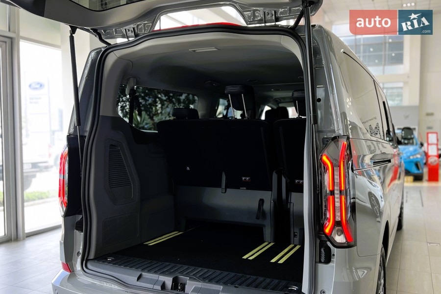 Ford Tourneo Custom - фото 10