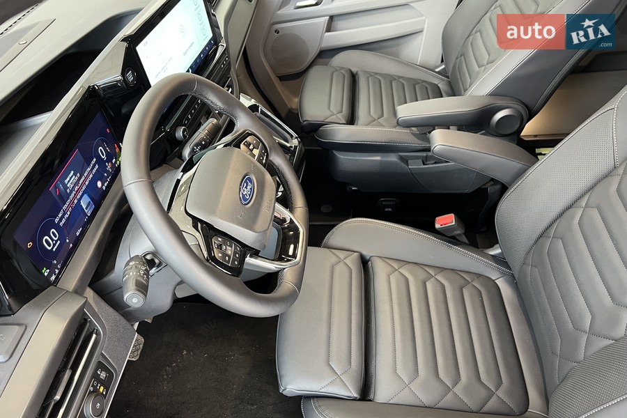Ford Tourneo Custom - фото 15