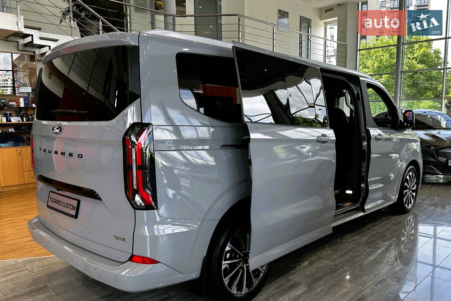 Ford Tourneo Custom - фото 2