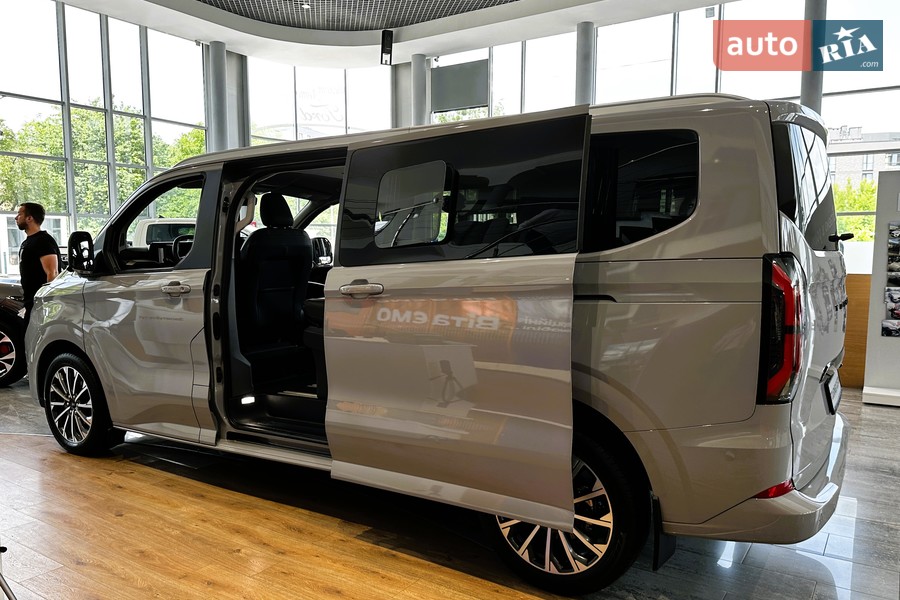 Ford Tourneo Custom - фото 3