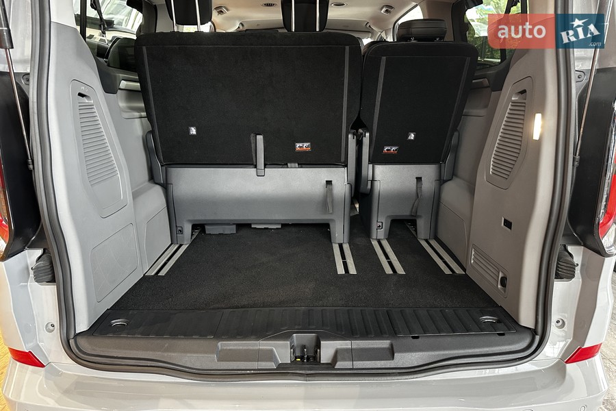 Ford Tourneo Custom - фото 11