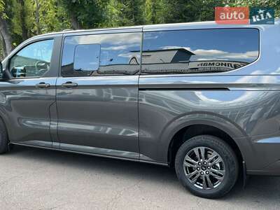 Ford Tourneo Custom 2025 Titanium