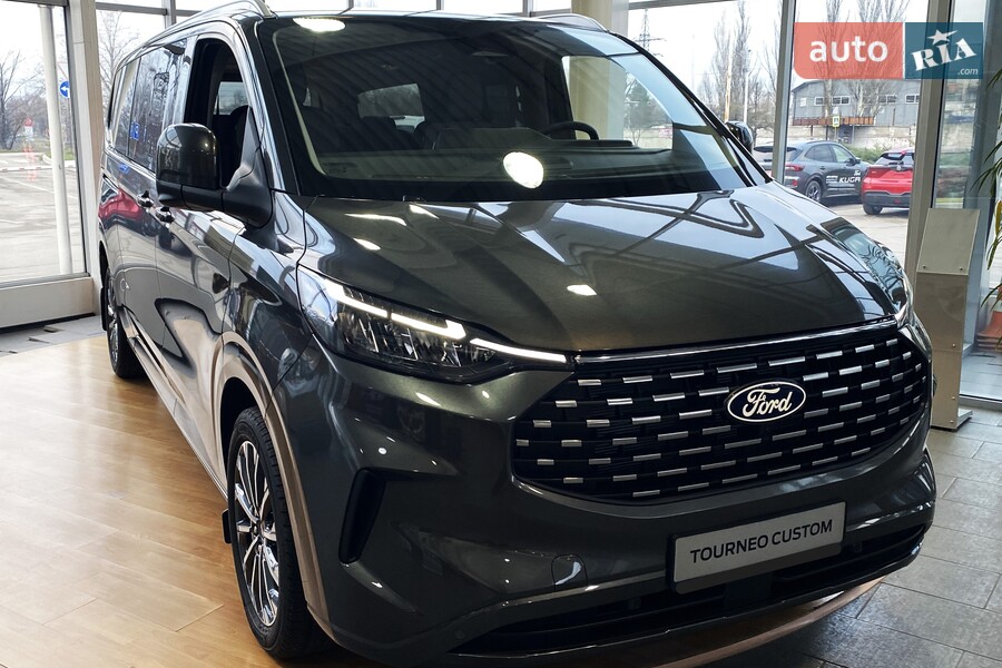 Ford Tourneo Custom - фото 3