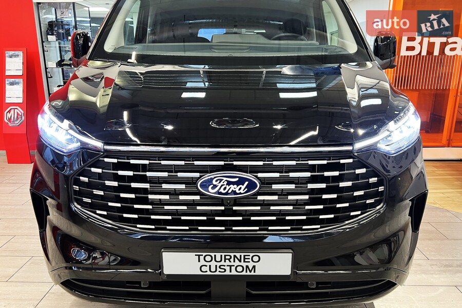 Ford Tourneo Custom - фото 1