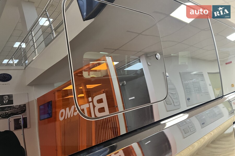 Ford Tourneo Custom - фото 17