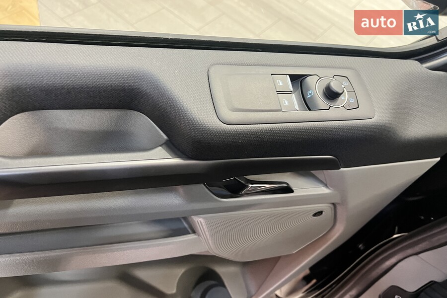 Ford Tourneo Custom - фото 19