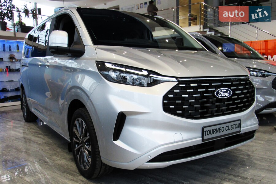 Ford Tourneo Custom - фото 1