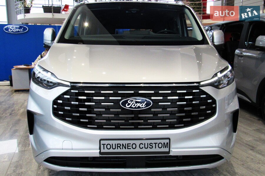 Ford Tourneo Custom - фото 3