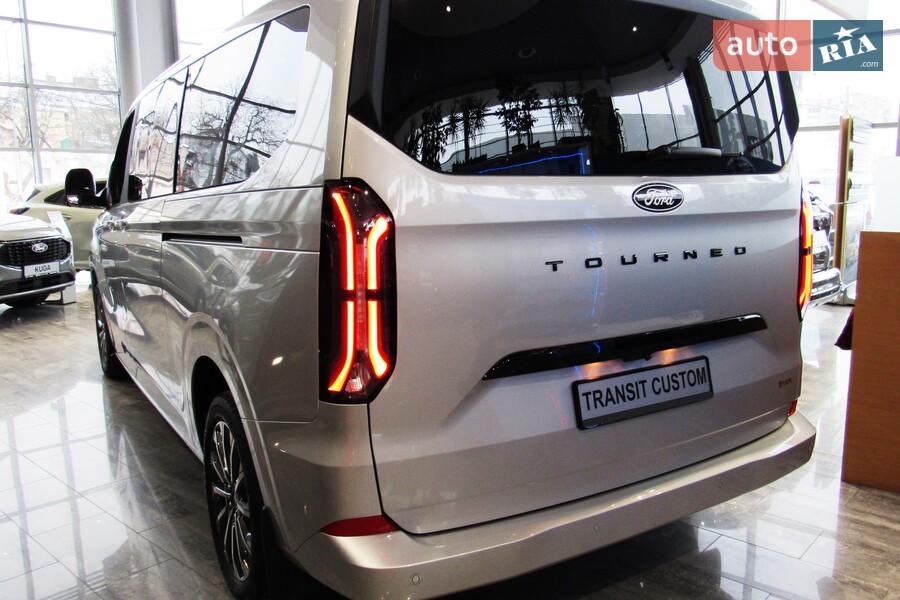 Ford Tourneo Custom - фото 9