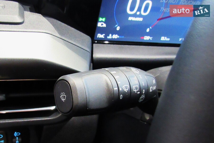 Ford Tourneo Custom - фото 19