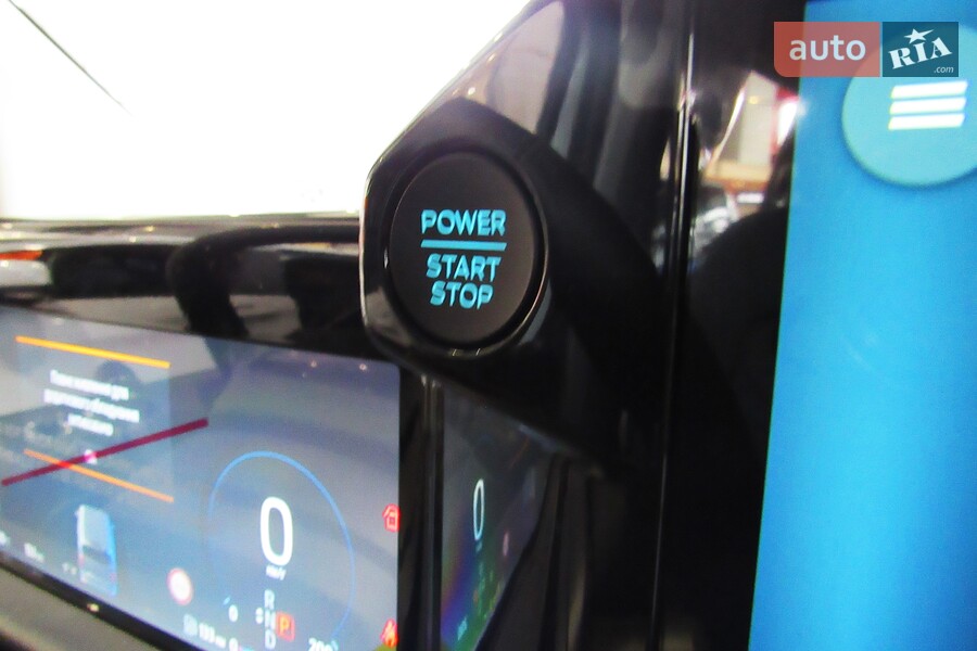 Ford Tourneo Custom - фото 18