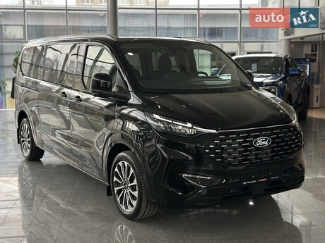 Ford Tourneo Custom 2025