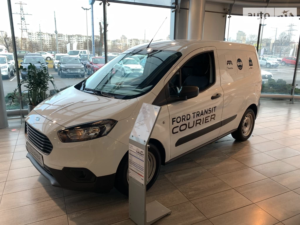 Ford Transit Courier Ambiente