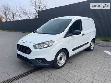 Ford Transit Courier 2023