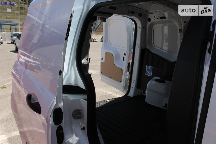 Ford Transit Courier - фото 14