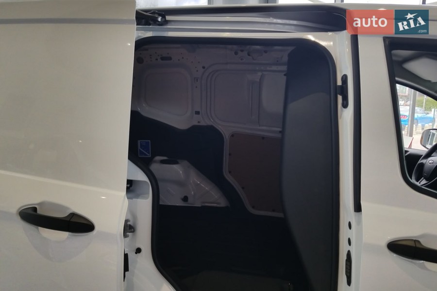 Ford Transit Courier - фото 22