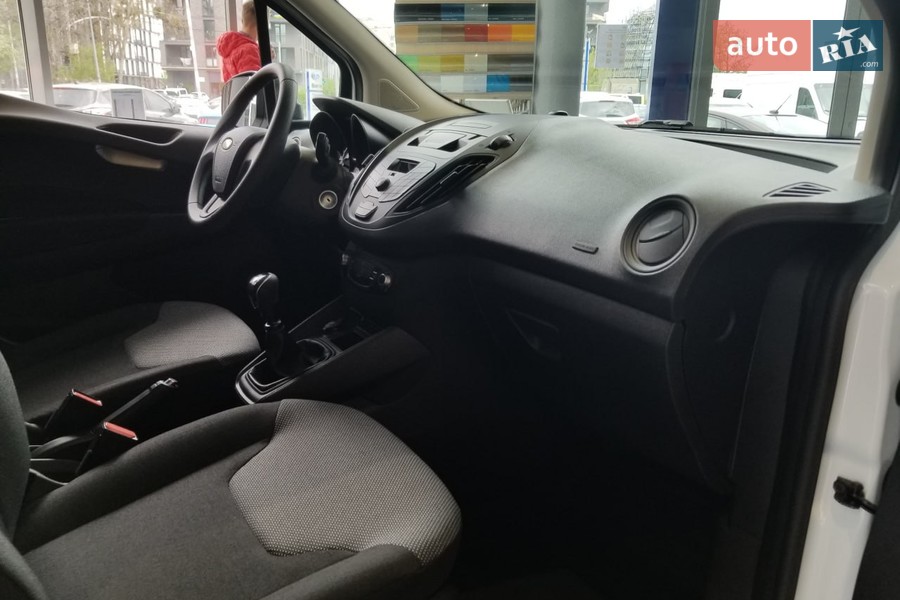 Ford Transit Courier - фото 19