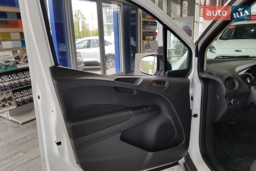 Ford Transit Courier - фото 25