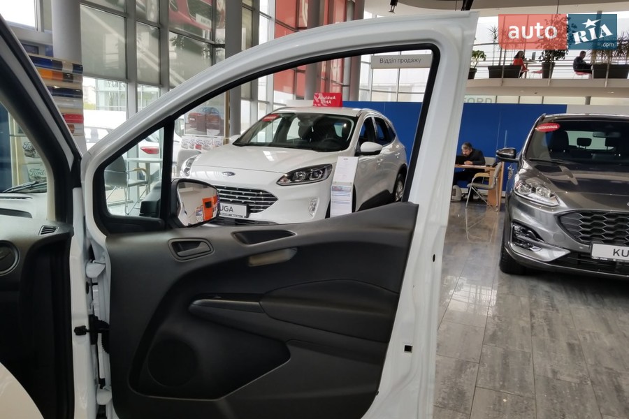 Ford Transit Courier - фото 28
