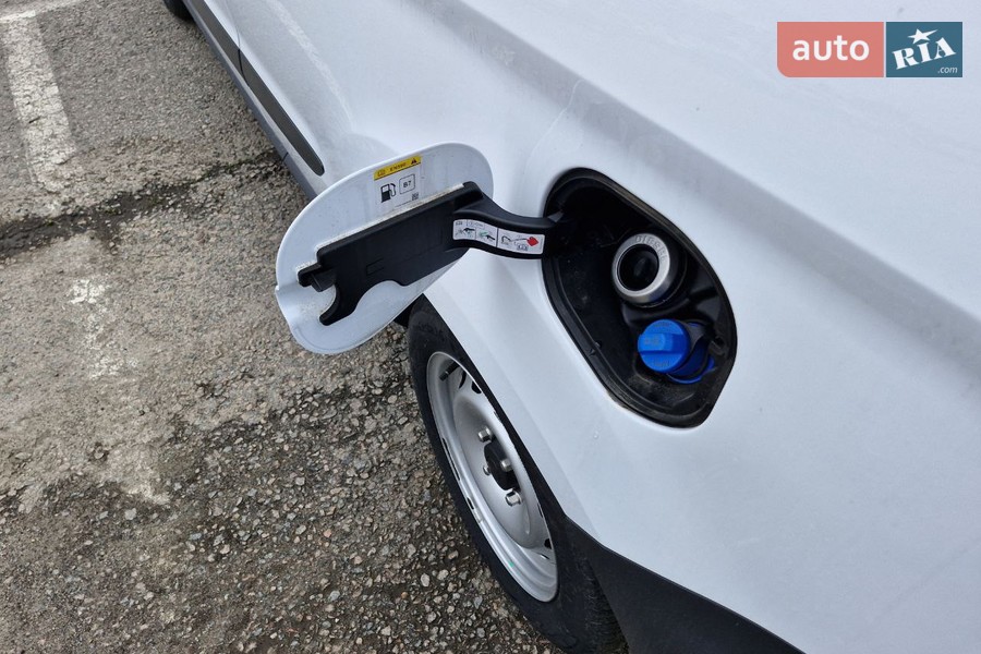 Ford Transit Courier - фото 21