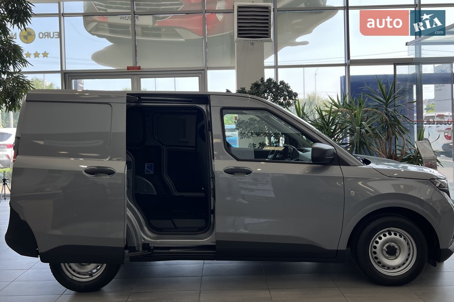 Ford Transit Courier - фото 6