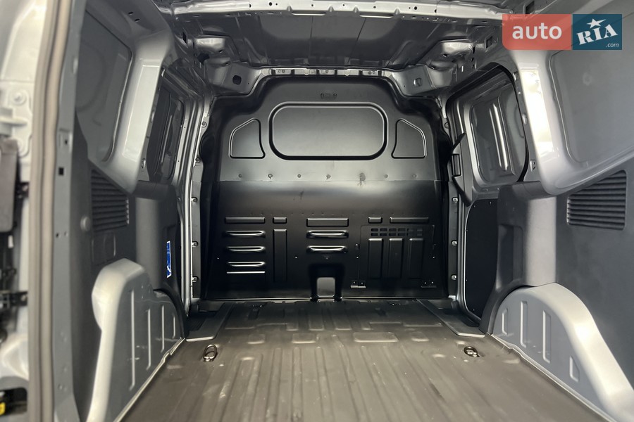 Ford Transit Courier - фото 12