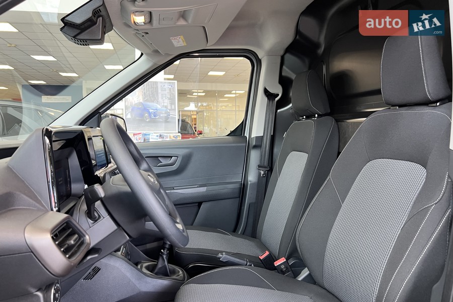 Ford Transit Courier - фото 17