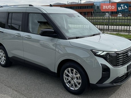 Ford Transit Courier 2025