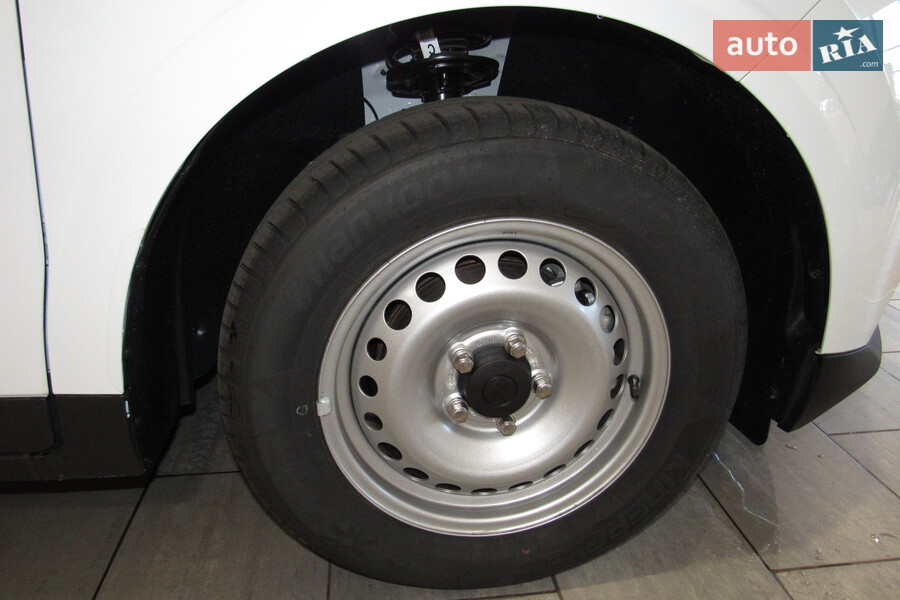 Ford Transit Courier - фото 7