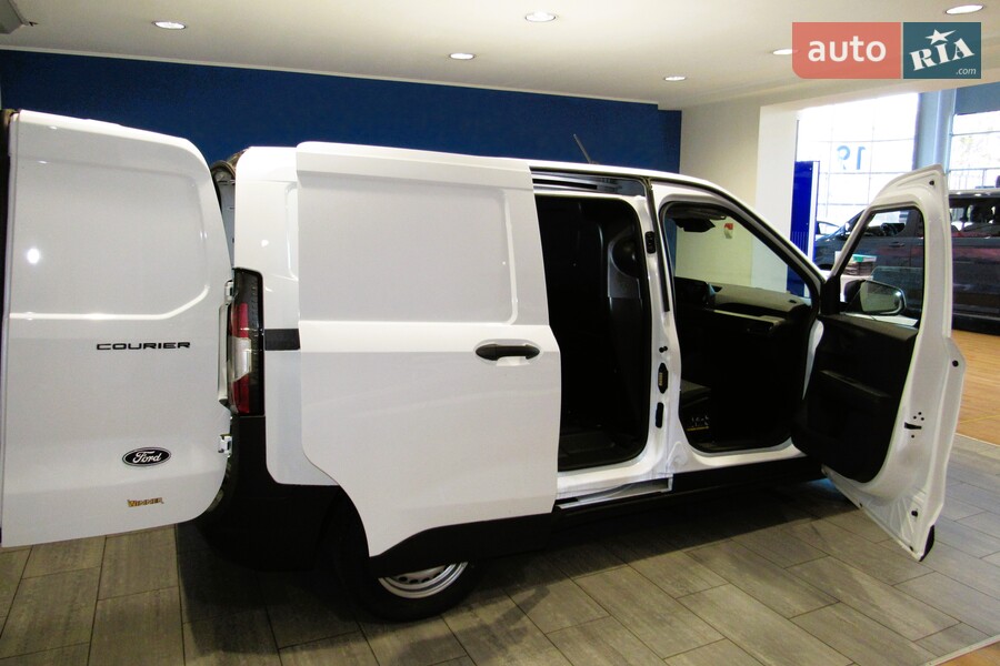 Ford Transit Courier - фото 6