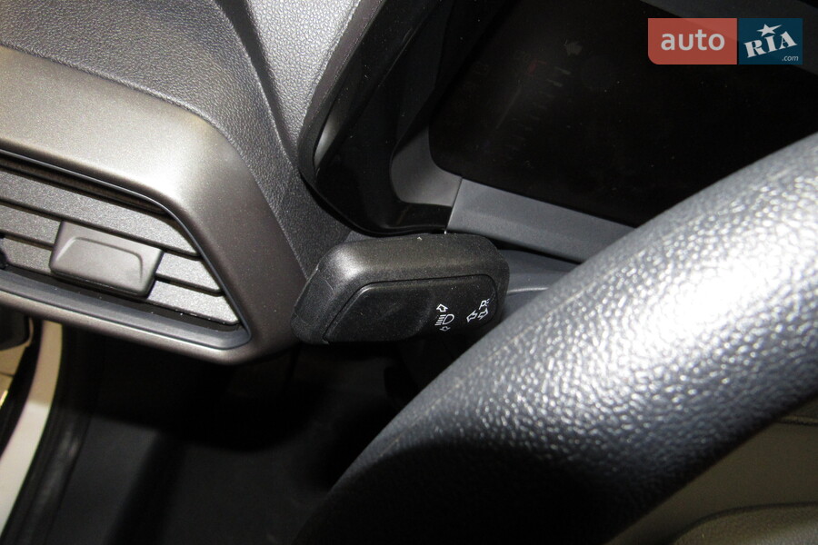 Ford Transit Courier - фото 15