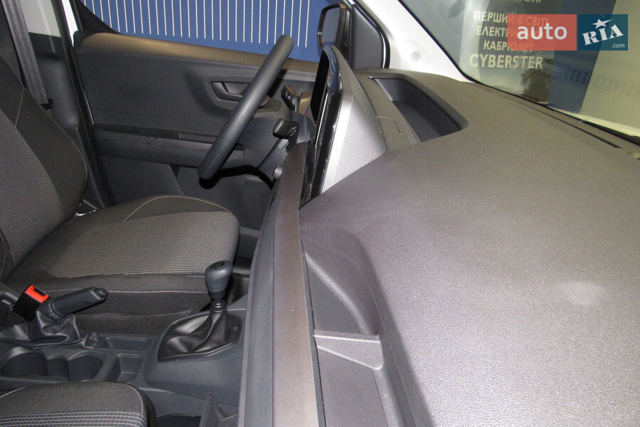 Ford Transit Courier - фото 17