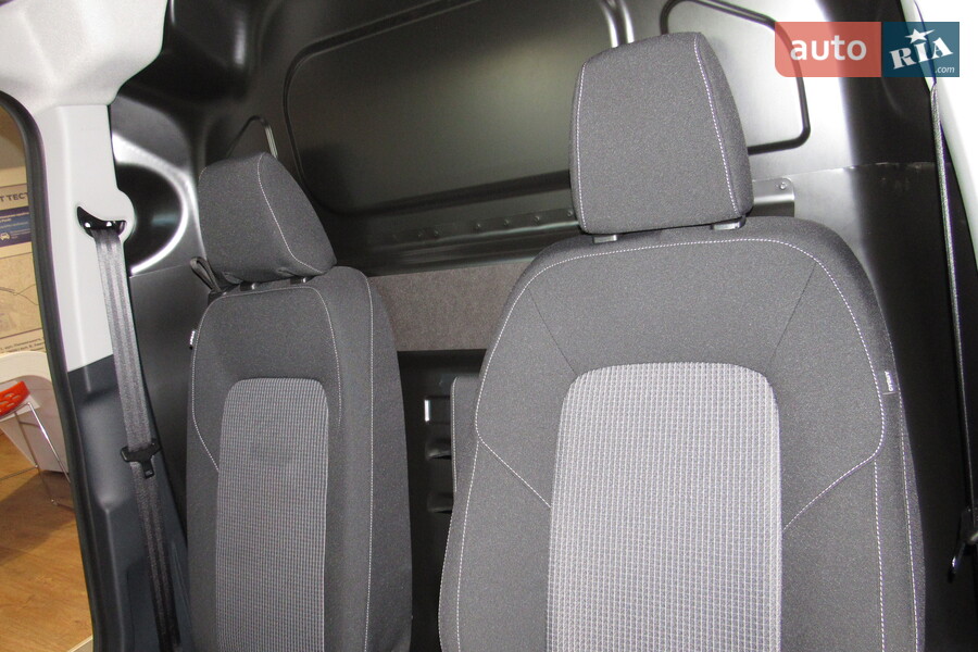 Ford Transit Courier - фото 19