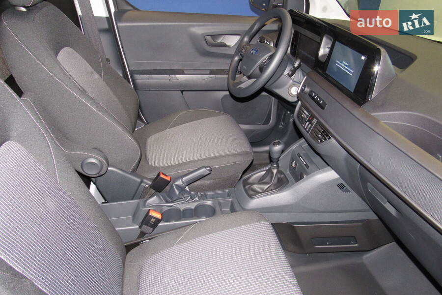 Ford Transit Courier - фото 23