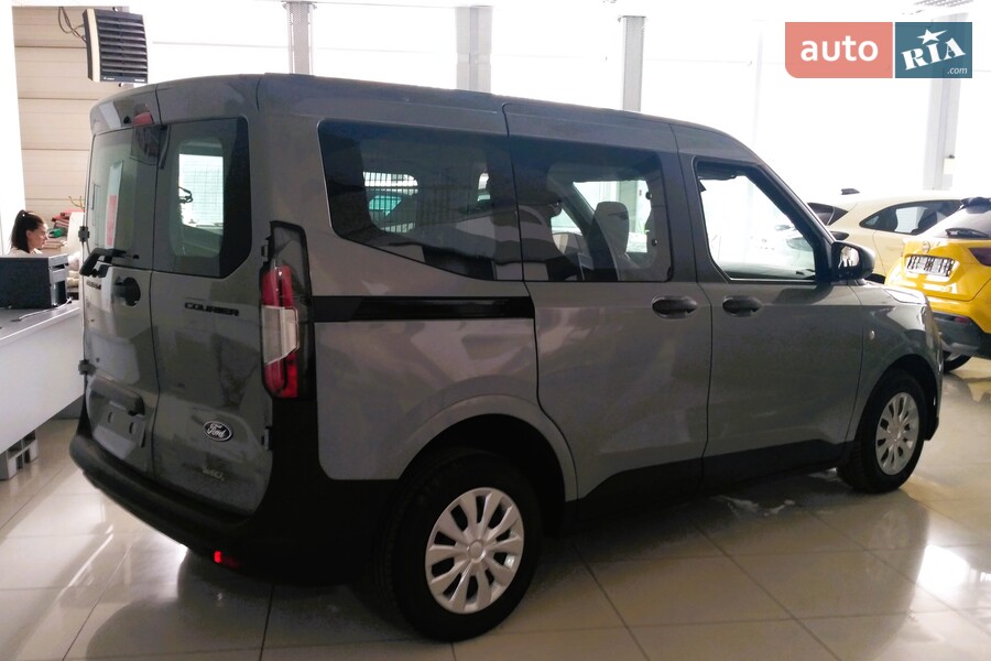 Ford Transit Courier - фото 5