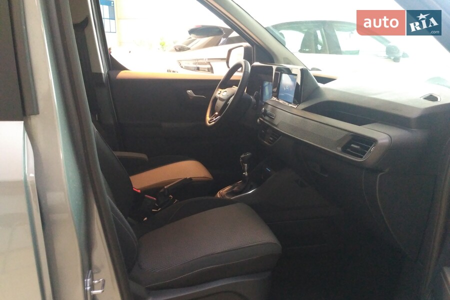 Ford Transit Courier - фото 24