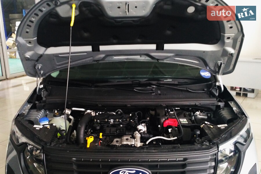 Ford Transit Courier - фото 27