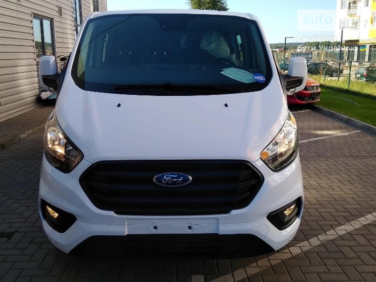 Ford Transit Custom Amb Plus