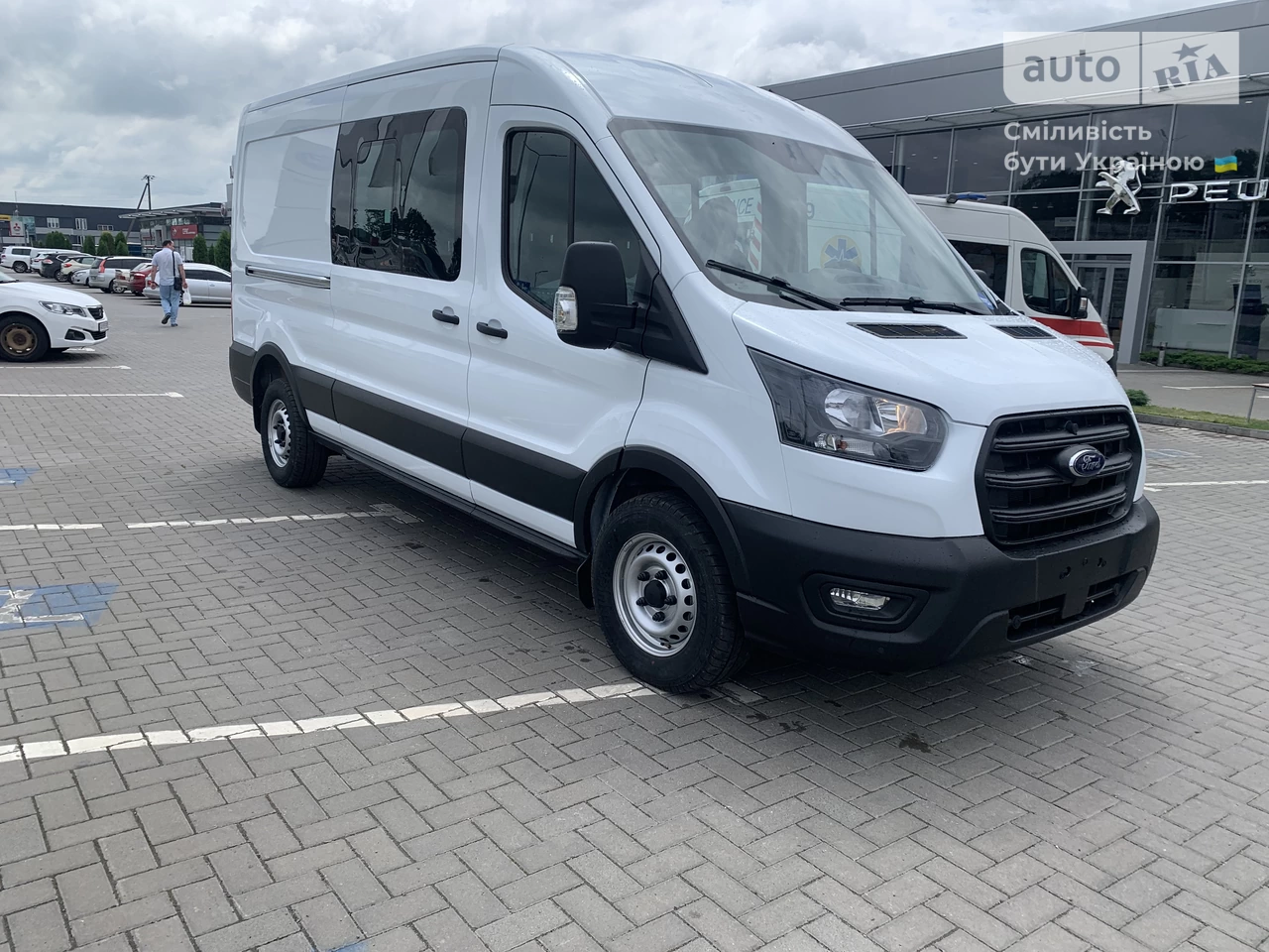 Ford Transit пасс. Ambiente Plus