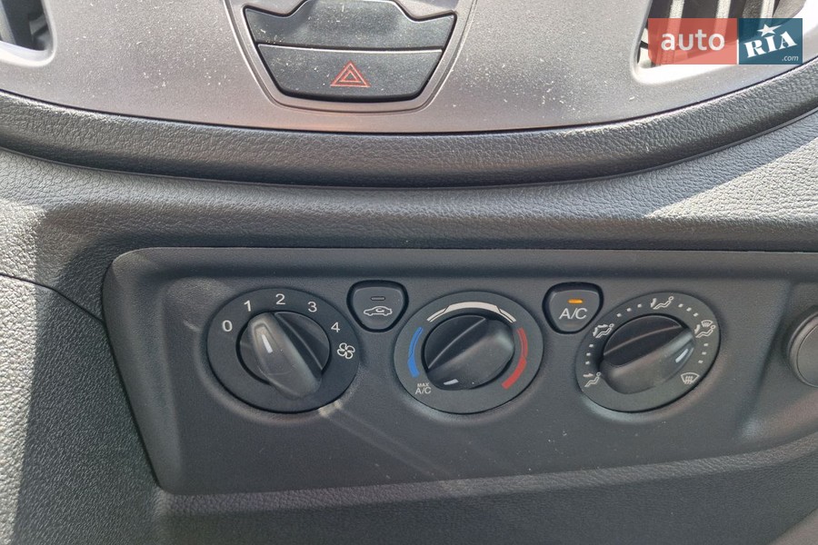 Ford Transit - фото 19