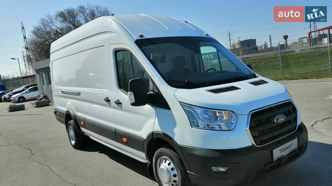 Ford Transit Base Plus