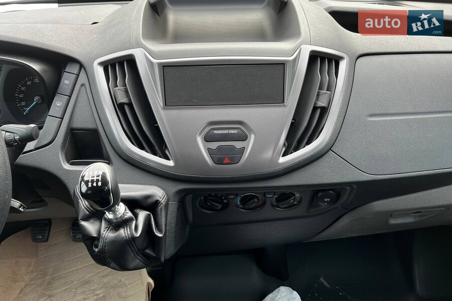 Ford Transit - фото 19