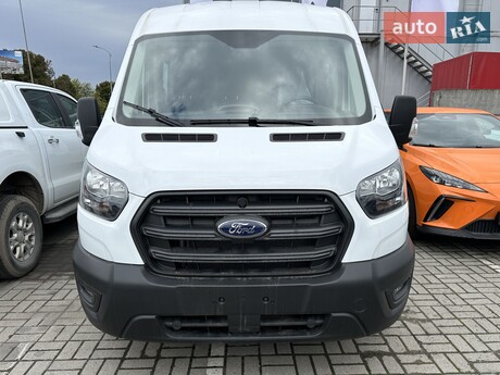 Ford Transit 2025