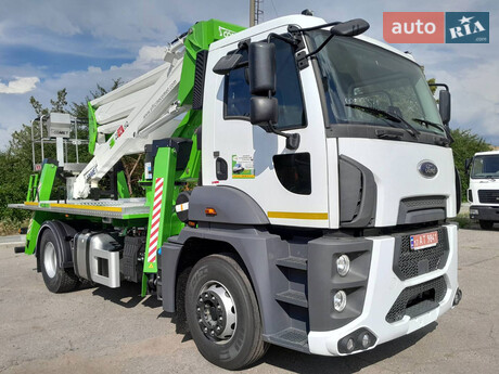 Ford Trucks 1833 DC 2025