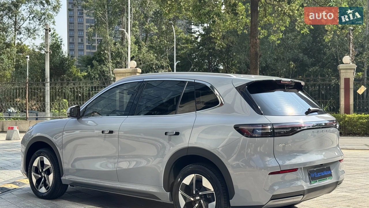 Geely-4